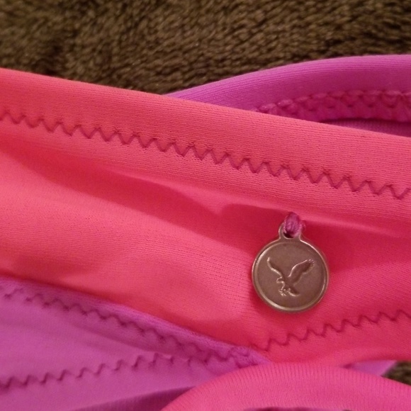 American Eagle Outfitters - Picture 6 of 8